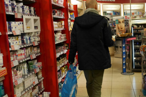 holiday-shopping-drugstore
